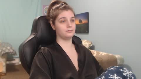 TreeJeanne online show from 15, 2, 2025