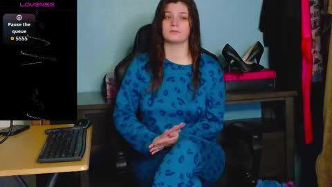 TreeJeanne online show from 25, 11, 2025