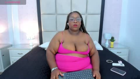 Treisy Vixen big ass online show from 2, 7, 2026