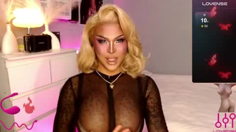 Jade online show from 8, 8, 2026