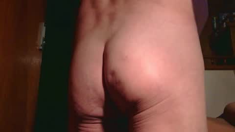 Snapshot of trevluv77 chatting on 22, 11, 2025 trevluv77 online show from 22, 11, 2025