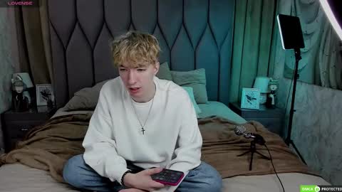 Snapshot of trevorbenson chatting on 9, 10, 2025 TrevorBenson online show from 9, 10, 2025