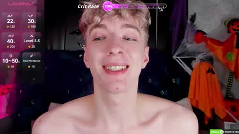 Snapshot of trevorbenson chatting on 27, 10, 2025 TrevorBenson online show from 27, 10, 2025