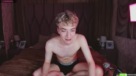 Snapshot of trevorbenson chatting on 13, 11, 2025 TrevorBenson online show from 13, 11, 2025