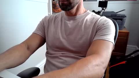 Snapshot of triassthlete chatting on 15, 9, 2025 Tri-Athlete online show from 15, 9, 2025