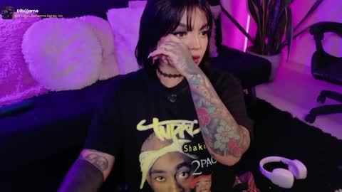 Val martinez  online show from 21, 4, 2026