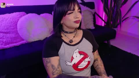 Val martinez  online show from 22, 4, 2026