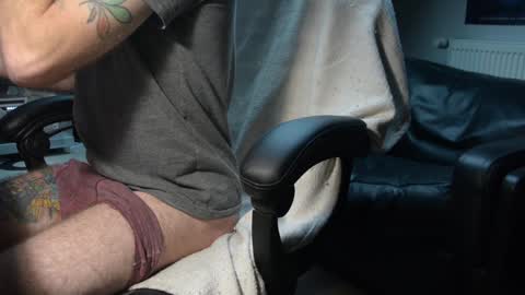 Snapshot of tripstocum chatting on 31, 12, 2024 FluideAmer online show from 31, 12, 2024