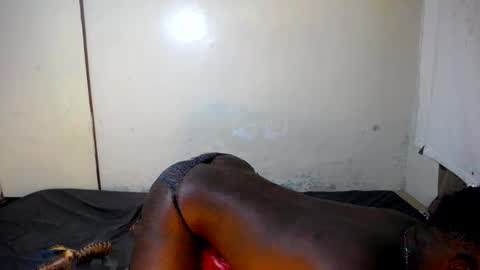 Trisboo5 online show from 24, 1, 2025