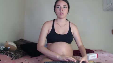 trixie_girl_ online show from 12, 3, 2025