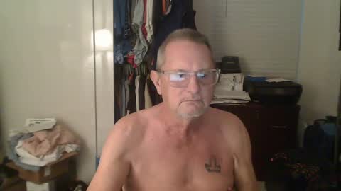 Snapshot of troffer1020 chatting on 13, 1, 2025 Troffer online show from 13, 1, 2025