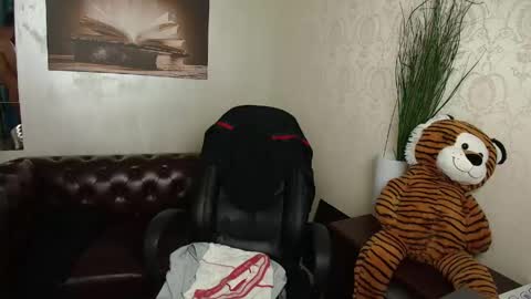Snapshot of troywade chatting on 16, 5, 2026 TroyWade online show from 16, 5, 2026