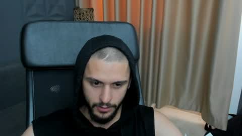 Snapshot of troywade chatting on 14, 6, 2026 TroyWade online show from 14, 6, 2026