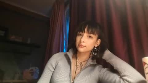 Snapshot of trudymersereau chatting on 22, 12, 2025 Poly online show from 22, 12, 2025