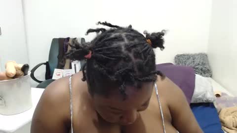 Snapshot of truebella30 chatting on 31, 12, 2024 TrueBella30 online show from 31, 12, 2024