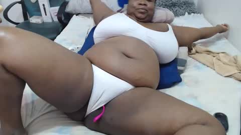 Snapshot of truebella30 chatting on 28, 1, 2025 TrueBella30 online show from 28, 1, 2025