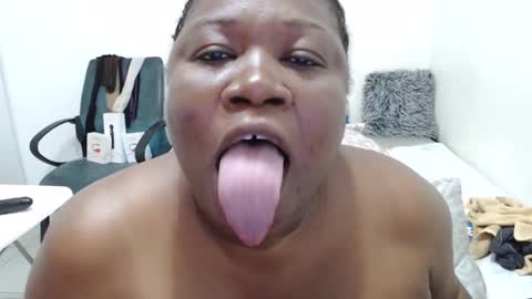 Snapshot of truebella30 chatting on 1, 3, 2025 TrueBella30 online show from 1, 3, 2025