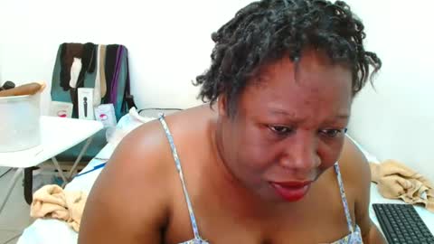 Snapshot of truebella30 chatting on 12, 9, 2025 TrueBella30 online show from 12, 9, 2025