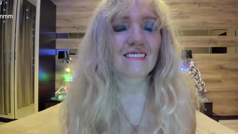 Snapshot of truefoxyyy chatting on 31, 1, 2025 Fox online show from 31, 1, 2025