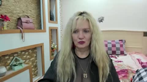 Snapshot of truefoxyyy chatting on 9, 3, 2025 Fox online show from 9, 3, 2025