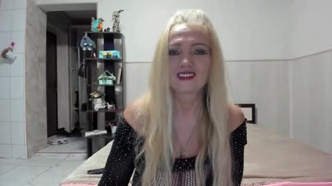 Snapshot of truefoxyyy chatting on 5, 10, 2025 Fox online show from 5, 10, 2025