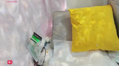 Anne Bebe online show from 31, 3, 2026