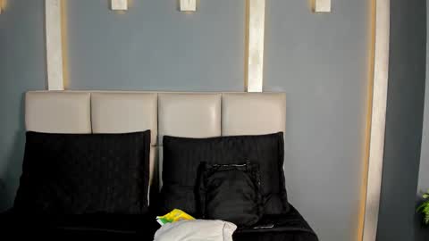  C H L O E online show from 11, 3, 2026