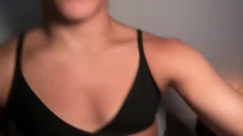 Snapshot of tsj777 chatting on 28, 9, 2025 tsj777 online show from 28, 9, 2025