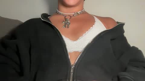 Snapshot of tsj777 chatting on 11, 11, 2025 tsj777 online show from 11, 11, 2025