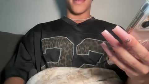 Snapshot of tsj777 chatting on 17, 11, 2025 tsj777 online show from 17, 11, 2025