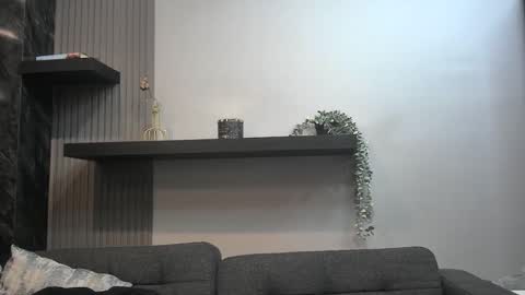 Lexi Longg online show from 19, 4, 2026