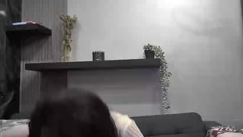 Lexi Longg online show from 10, 6, 2026