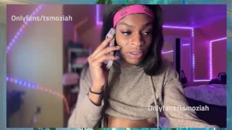 Snapshot of tsmoziah chatting on 14, 10, 2025 tsmoziah online show from 14, 10, 2025