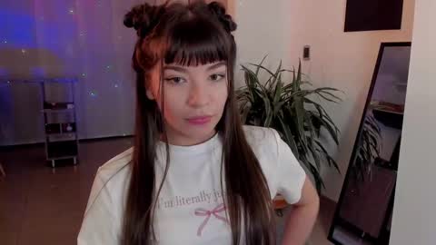 Tsuky online show from 4, 3, 2025