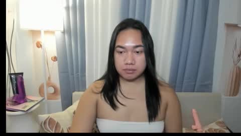 Karen Oquio online show from 15, 11, 2025