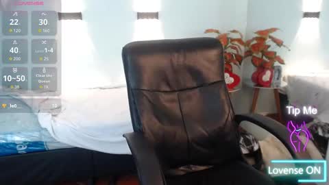 tulunaroja online show from 5, 11, 2025