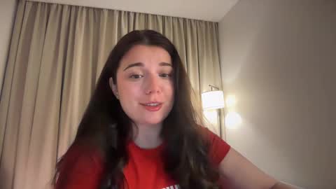 Snapshot of tutti_frutti_ chatting on 26, 5, 2026 Ariana online show from 26, 5, 2026