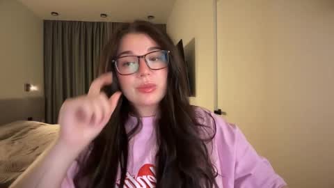 Snapshot of tutti_frutti_ chatting on 2, 6, 2026 Ariana online show from 2, 6, 2026