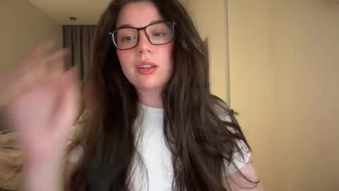 Snapshot of tutti_frutti_ chatting on 6, 6, 2026 Ariana online show from 6, 6, 2026
