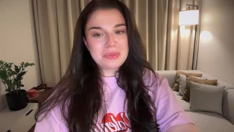 Snapshot of tutti_frutti_ chatting on 8, 6, 2026 Ariana online show from 8, 6, 2026