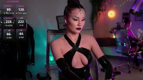 Miss Veth online show from 20, 12, 2025