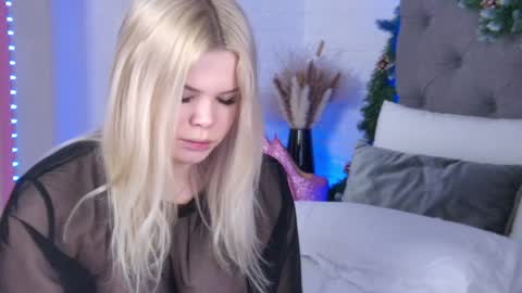 Snapshot of tweety_pie_ chatting on 7, 1, 2025 Hallie online show from 7, 1, 2025