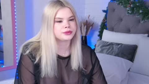 Snapshot of tweety_pie_ chatting on 8, 1, 2025 Hallie online show from 8, 1, 2025