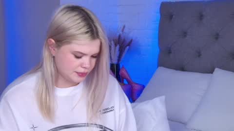 Snapshot of tweety_pie_ chatting on 24, 1, 2025 Hallie online show from 24, 1, 2025