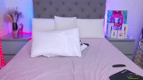 Snapshot of tweety_pie_ chatting on 4, 3, 2025 Hallie online show from 4, 3, 2025