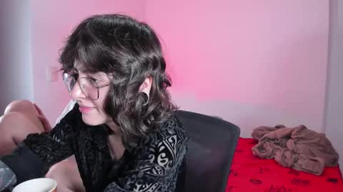 Eve  Lili online show from 3, 10, 2025