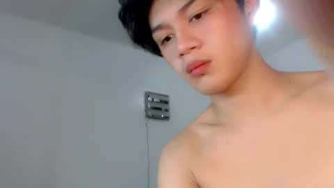 Snapshot of twink_blaze chatting on 21, 10, 2025 BLAZE online show from 21, 10, 2025