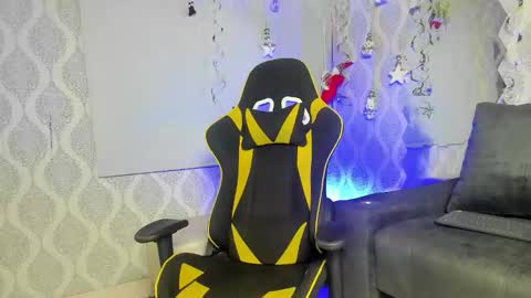 Snapshot of twink_davidx chatting on 13, 12, 2025 Dani online show from 13, 12, 2025