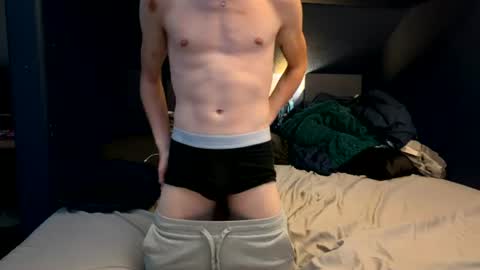 Snapshot of twinkerbell342 chatting on 26, 7, 2026 Hunter Twink online show from 26, 7, 2026