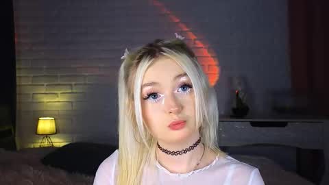 Snapshot of twinklefluff chatting on 26, 9, 2025 twinklefluff online show from 26, 9, 2025